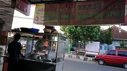 Musim Ujan gini, paling pas nge'Bakso di Ciamis..