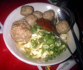 Musim Ujan gini, paling pas nge'Bakso di Ciamis..