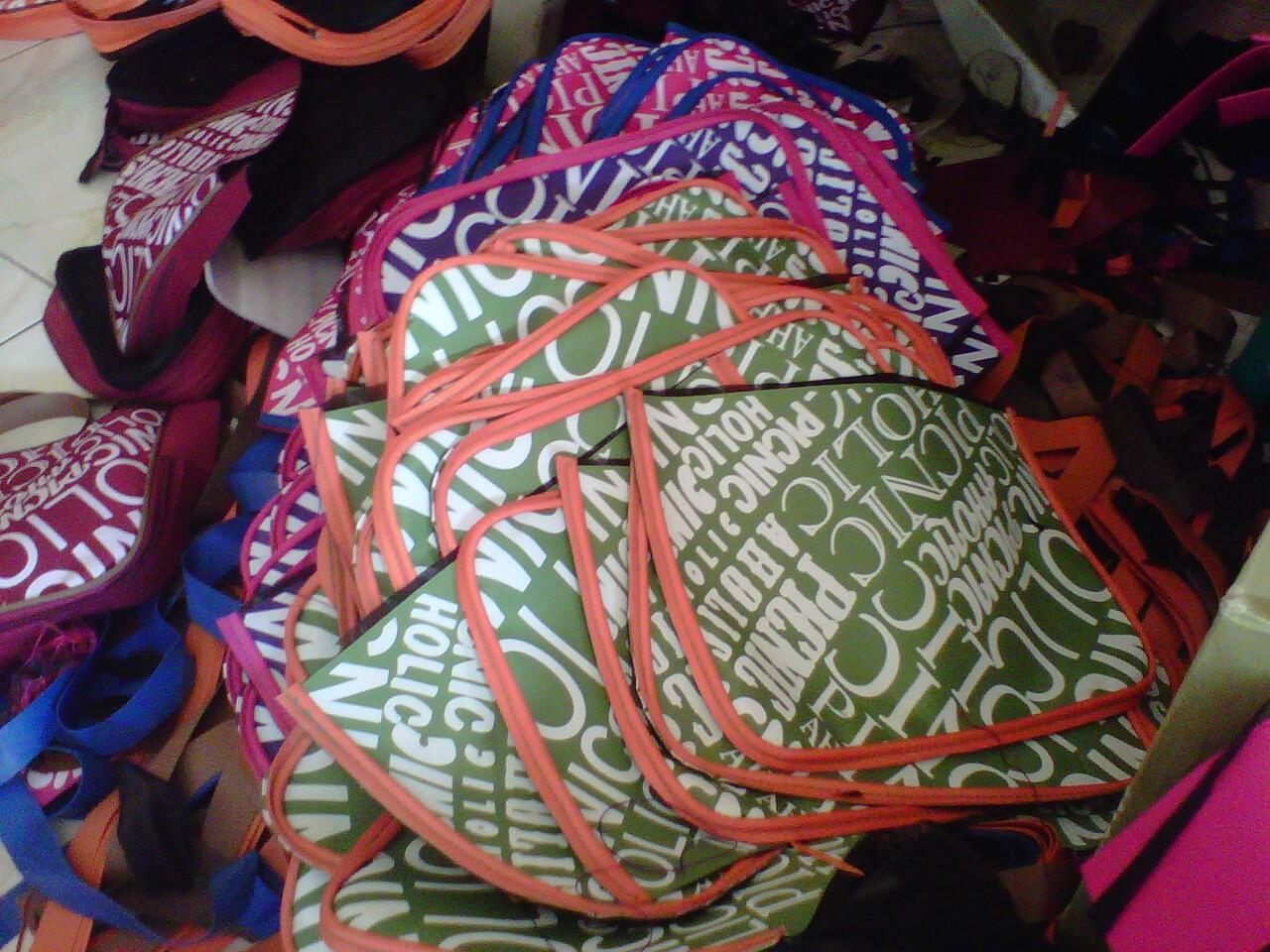 SOUVENIR TAS MURAH