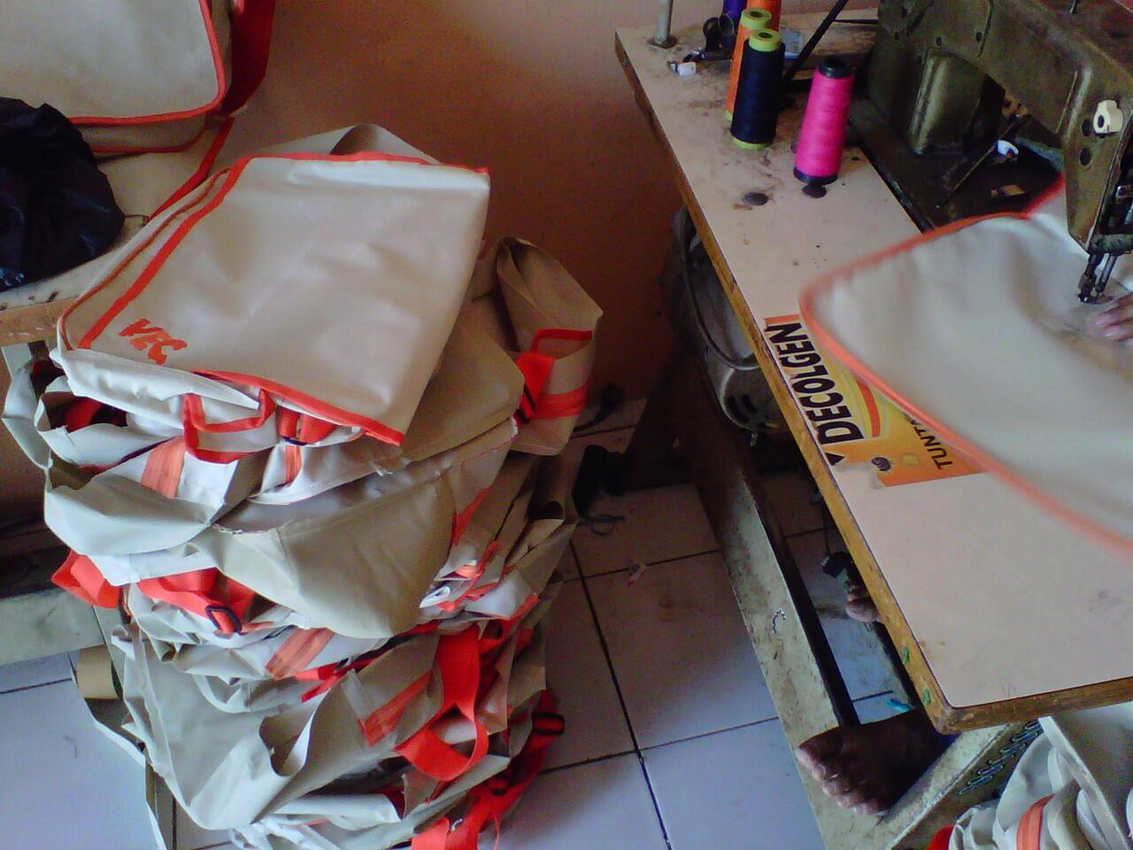 SOUVENIR TAS MURAH
