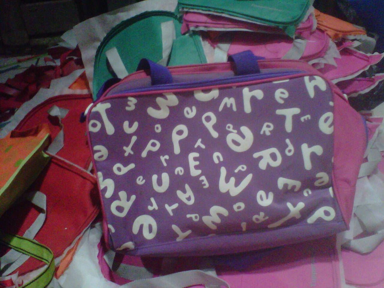 SOUVENIR TAS MURAH