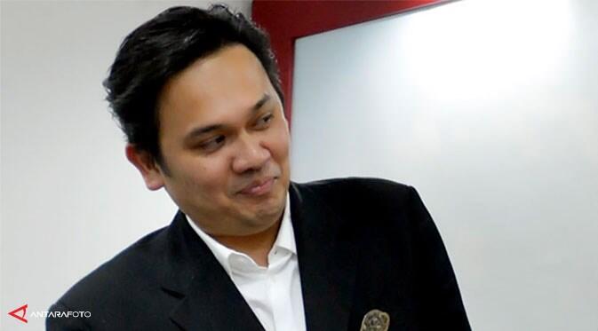 4 Prinsip Jadi Selebtwit bak Farhat Abbas