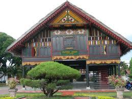 Berbagai Macam Rumah Unik Di Indonesia