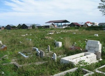 Pembongkar 82 Makam disuruh, dibayar Rp 250 ribu/makam !!!