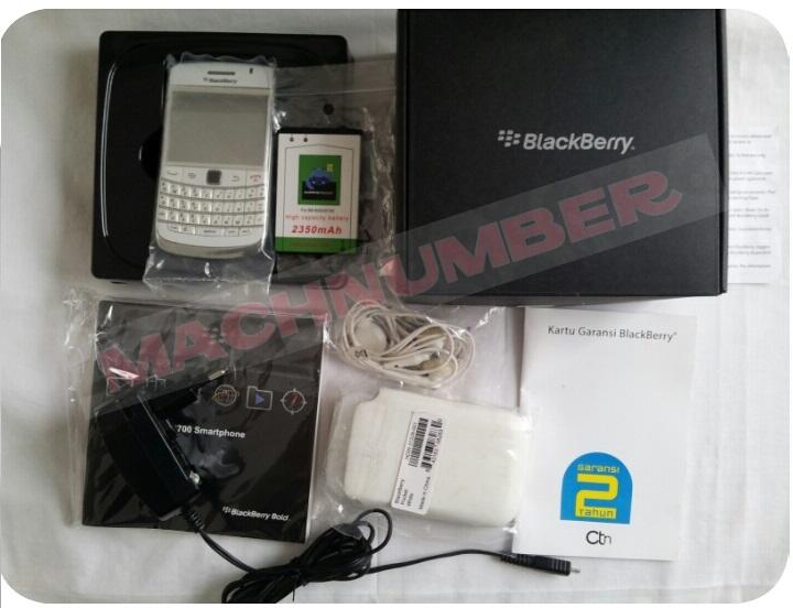 JUAL CEPAT Blackberry Bold 9700 Onyx 1 GSM PUTIH 2nd, 90% BSD, EX CTN