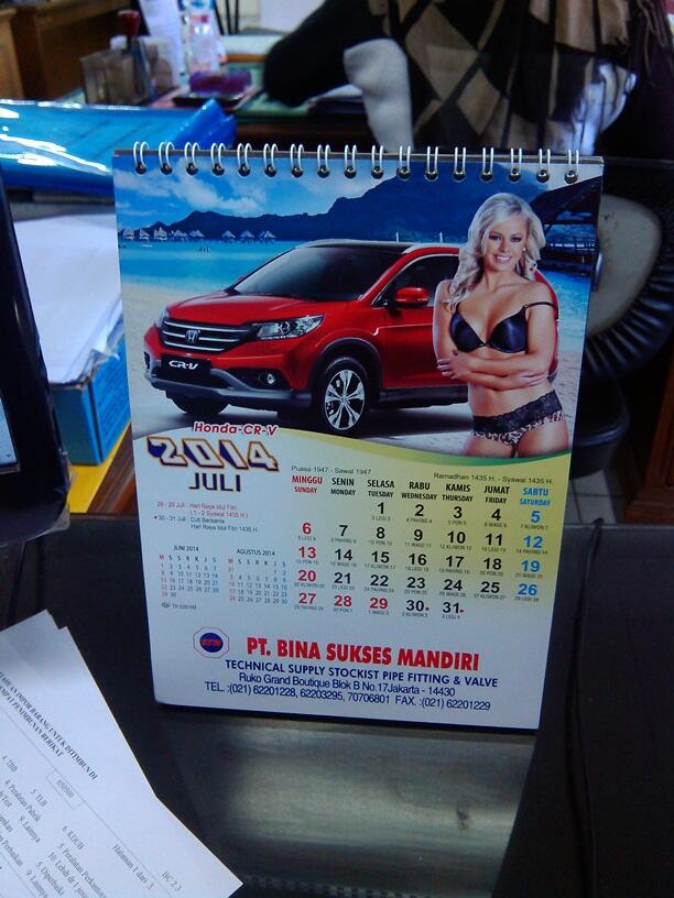 Punya Kalender di meja kantor ??? share di mari ... ini kalender ane..