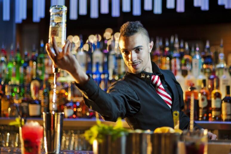 tentang BARTENDER