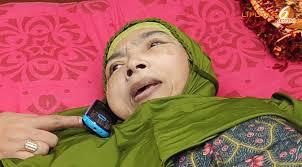 Mengenal lebih dekat Ibu Een (Pengajar yang Lumpuh)
