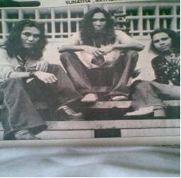 &#91;LEGEND&#93; Musik dan Musisi 70an Dalam Lintasan Sejarah INDONESIA