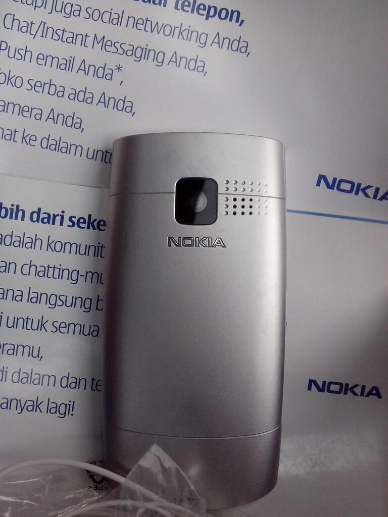 Nokia X2 warna putih
