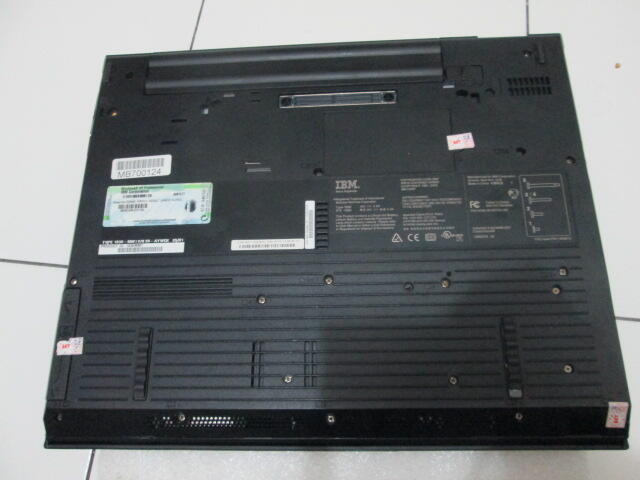 Laptop jadul IBM Thinkpad R51 mulus