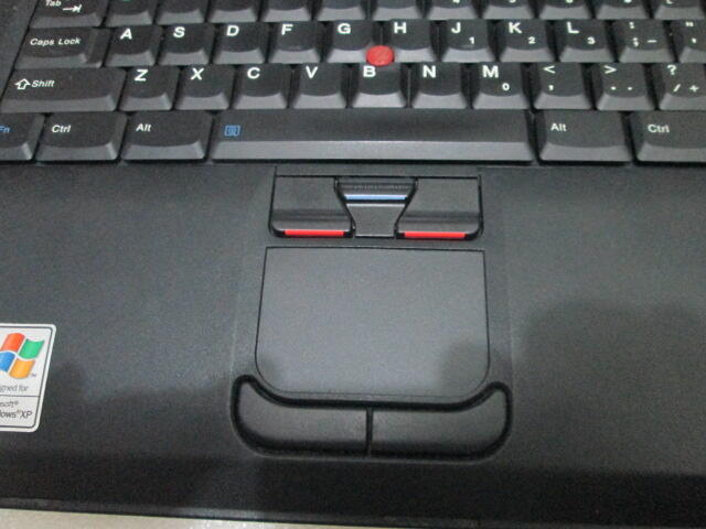 Laptop jadul IBM Thinkpad R51 mulus