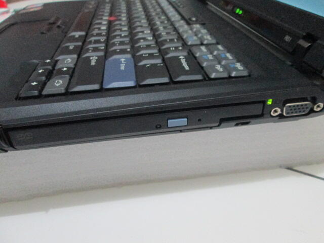 Laptop jadul IBM Thinkpad R51 mulus