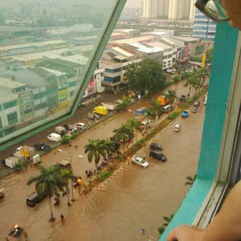 Photo2 Banjir Seputaran Cempaka putih - SUnter 