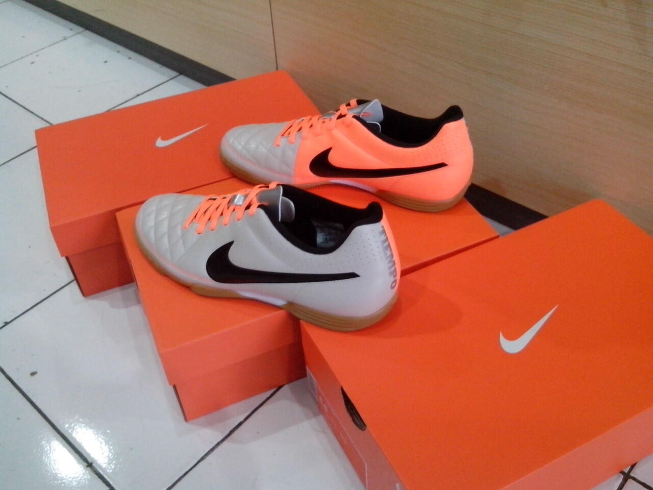 Sepatu Futsal Nike Tiempo Rio II Dessert & CTR360 III Enganche Murah!!