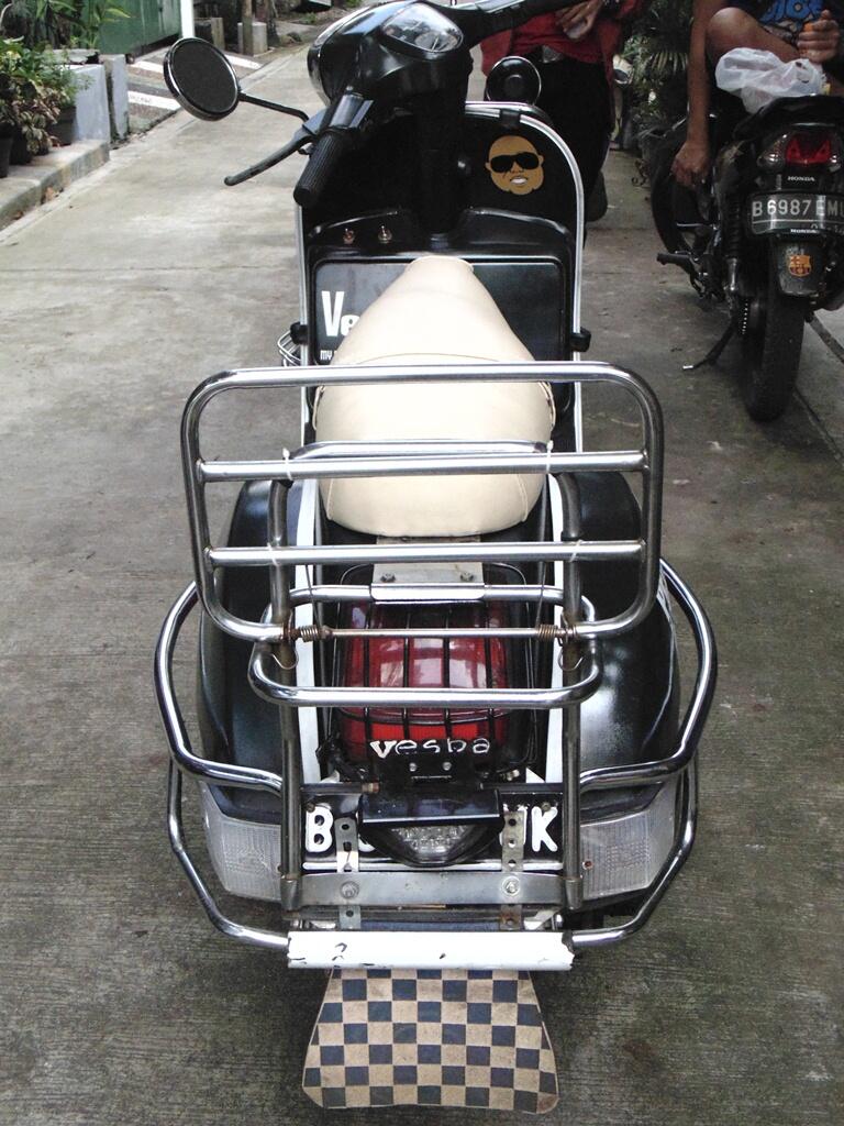 Cari JUAL VESPA EXCLUSIVE 2 MODIF RETRO KASKUS