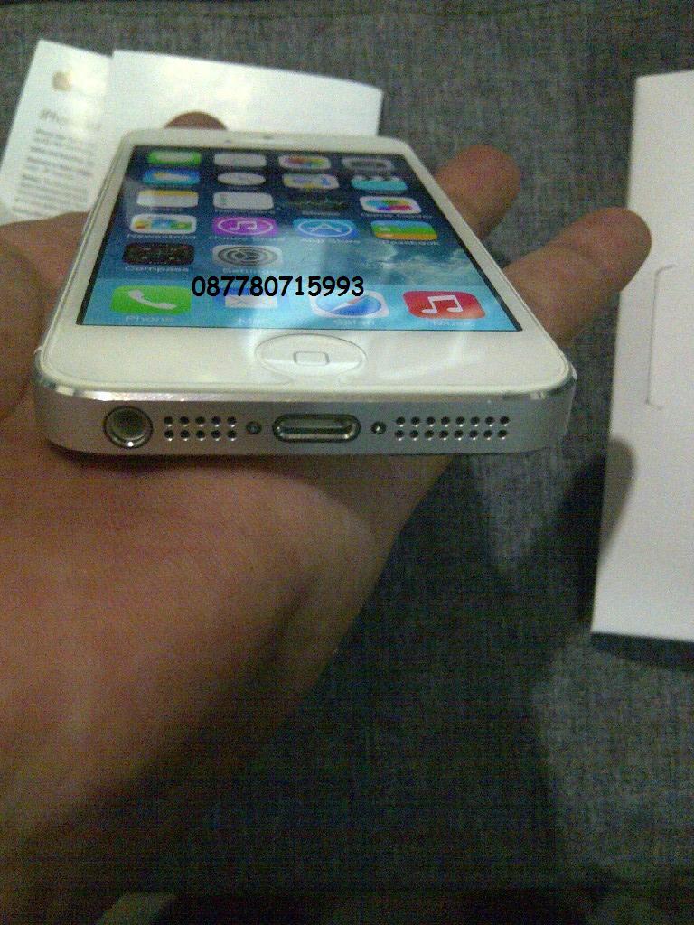Apple iPhone 5 White Mulus 32GB FU Fullset Bandung