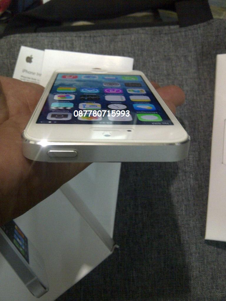 Apple iPhone 5 White Mulus 32GB FU Fullset Bandung