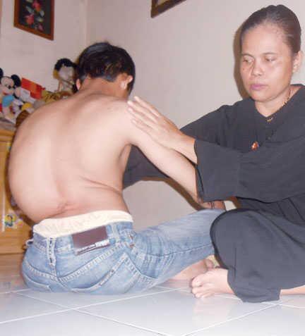 Penggalangan Dana Riky Raotama