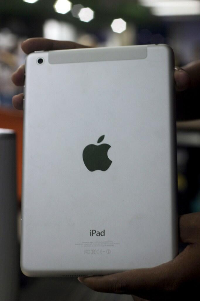 JUAL IPAD MINI WIFI-CELLULER 16GB MASIH GARANSI