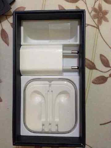 Dijual iPhone 5 16gb hitam & iPod 4 8gb white BU