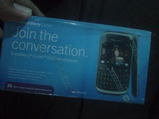 WTS: Blackberry Amstrong Biru Garansi - Des 2014