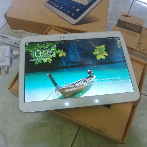 Samsung Galaxy Tab 3 10.1 P5200 Putih Mulus intel Atom Dual Core 1.6 Garansi Panjang