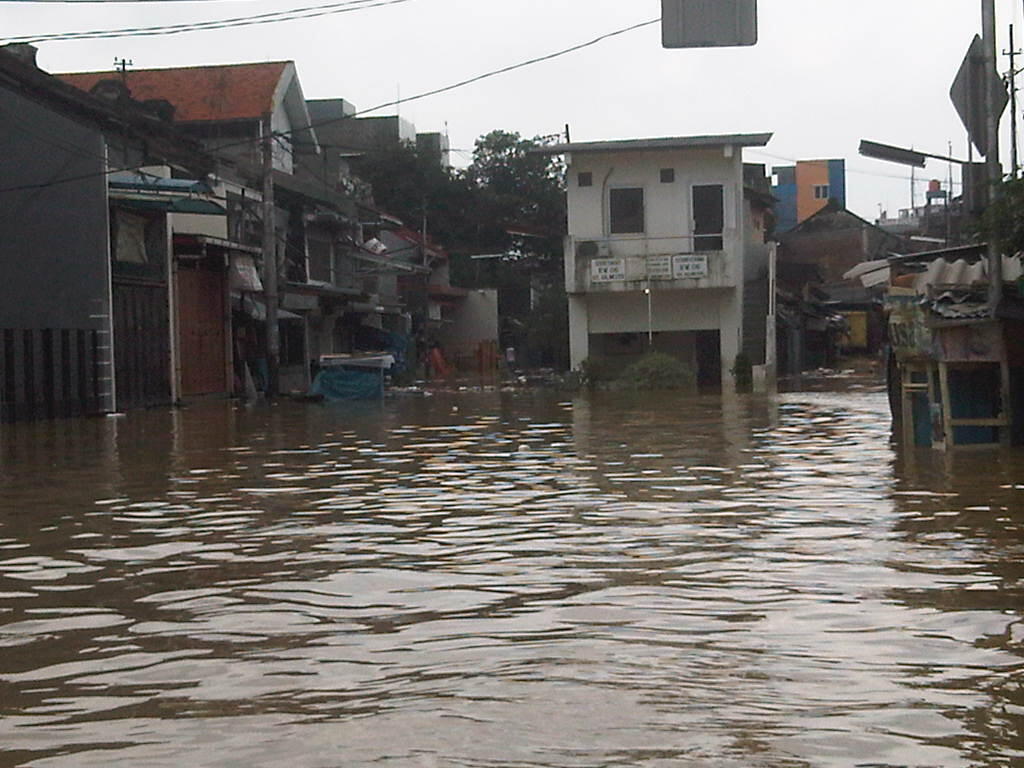 KOLEKSI FOTO BANJIR DI TEMPAT ANE GAN