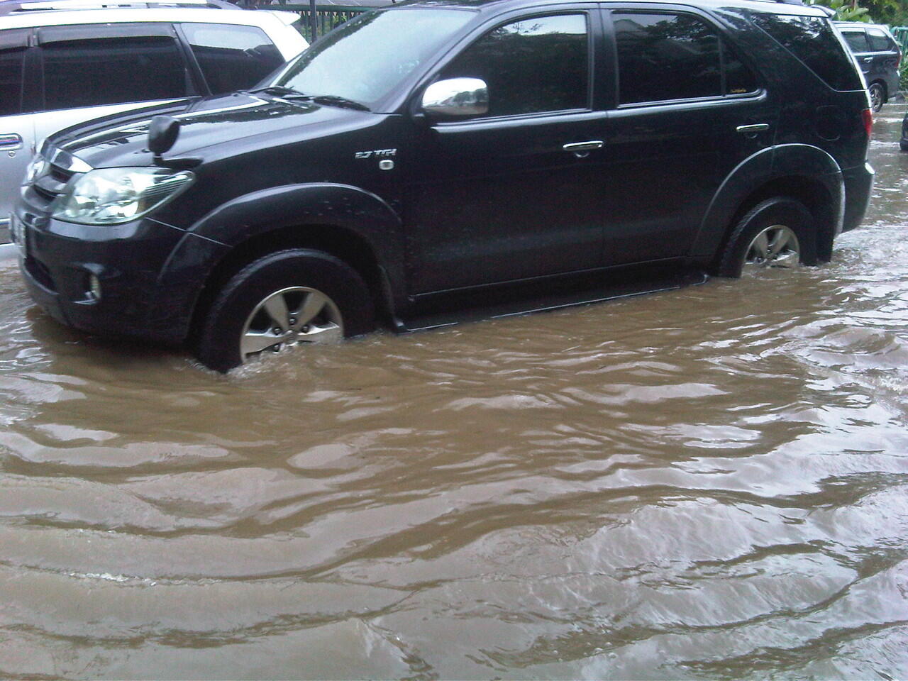 KOLEKSI FOTO BANJIR DI TEMPAT ANE GAN