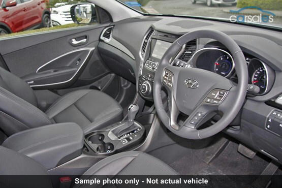 showroom resmi mobil hyundai new santafe