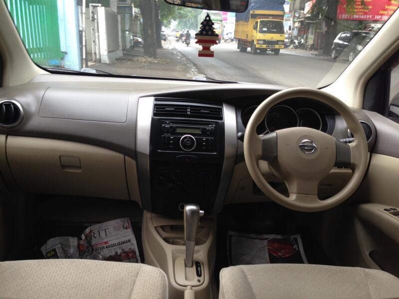 Grand Livina 2010 Xv 1.5 Murah Banget