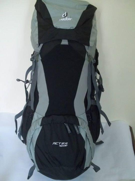 Terjual Tas  Gunung carrier  Deuter Osprey Berghaus Jack 