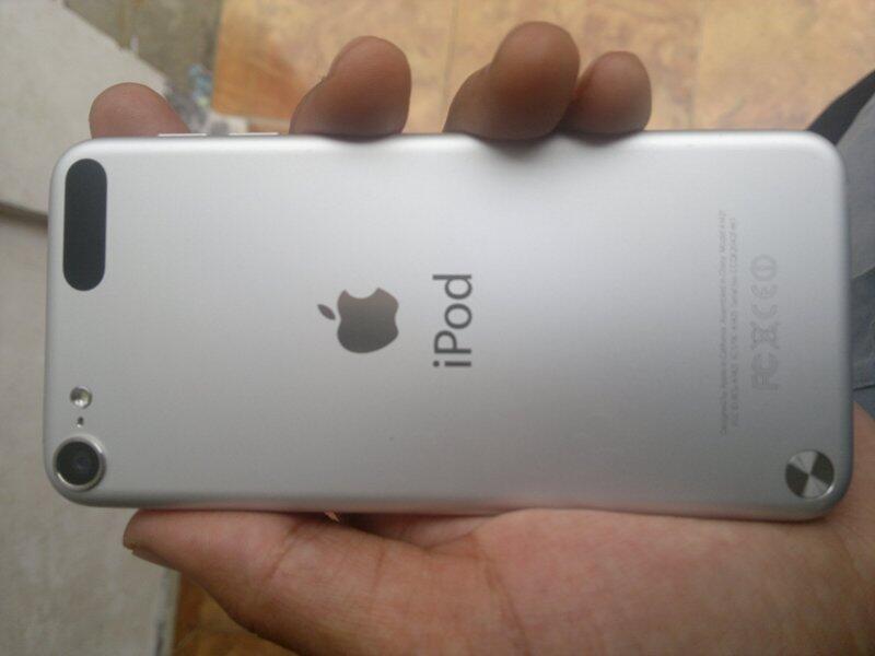 Ipod 5th Gen 32 gb like new, bbm on