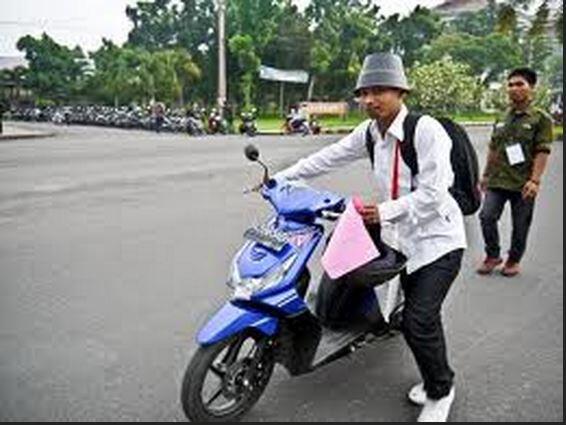 Desain Helm Unik 2014 Yang Bikin NGakakkk...