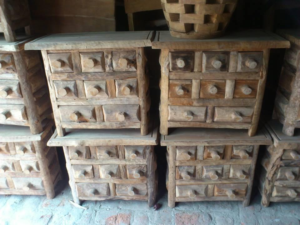 TELITI BERBISNIS mebel untuk cafe dan hotel . BANDINGKAN.. silahkan di cek