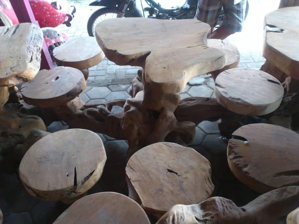 TELITI BERBISNIS mebel untuk cafe dan hotel . BANDINGKAN.. silahkan di cek