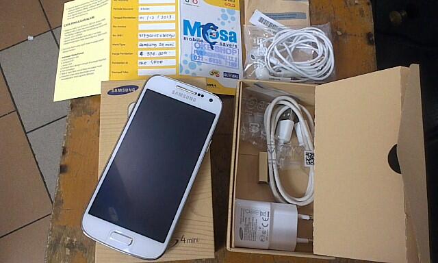 SAMSUNG GALAXY s4 BEKAS PEMAKAIN 1 BULAN HOTLINE: ( 082-378-173-777 )