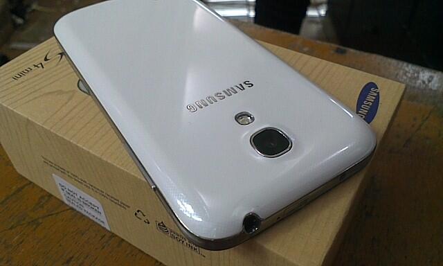 SAMSUNG GALAXY s4 BEKAS PEMAKAIN 1 BULAN HOTLINE: ( 082-378-173-777 )