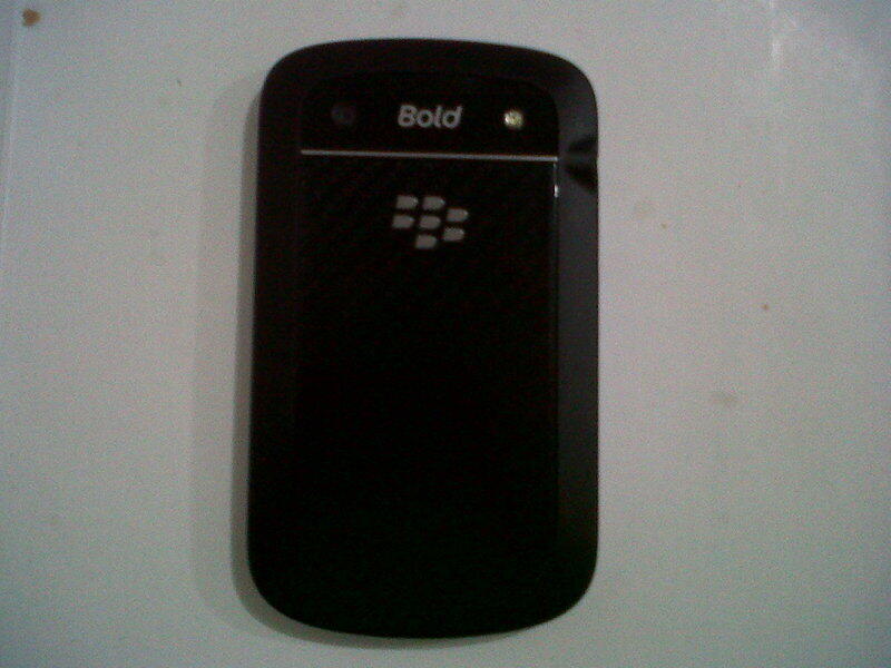 Blackberry Dakota 9900 hitam