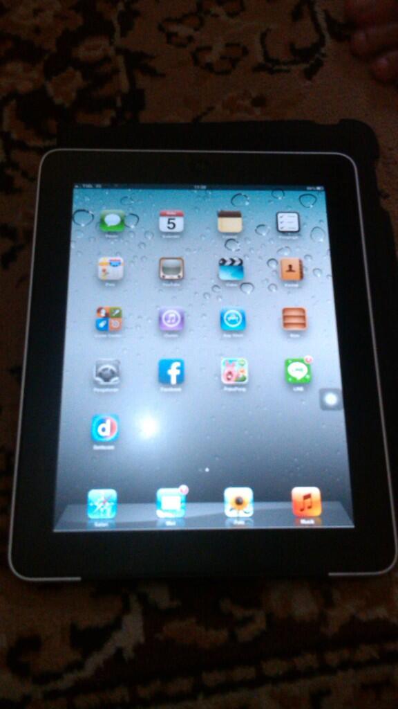 IPAD 1 BLACK 3G+WIFI 32 GB DI BAWAH 2JT SURABAYA JOMBANG