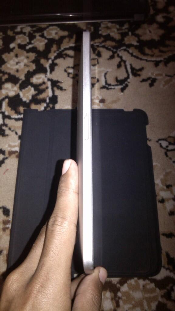 IPAD 1 BLACK 3G+WIFI 32 GB DI BAWAH 2JT SURABAYA JOMBANG