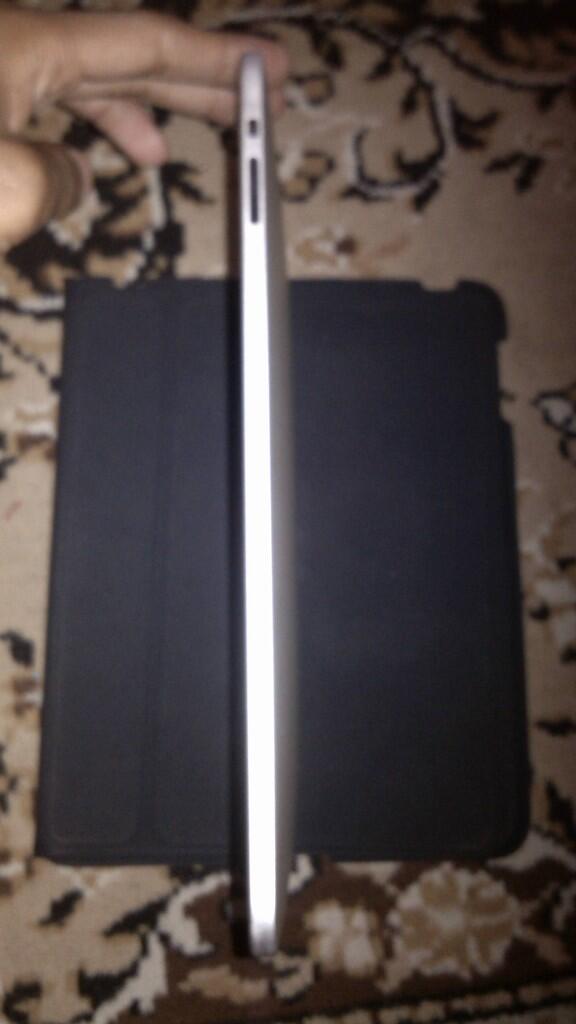 IPAD 1 BLACK 3G+WIFI 32 GB DI BAWAH 2JT SURABAYA JOMBANG