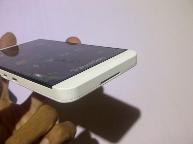 blackberry z10 tam super muluuusssss malang