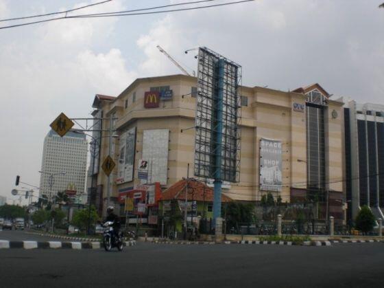 7 Mall yang Harusnya Gak Ada di Jakarta 
