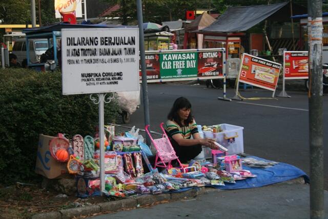 INI BUKTI KAO ORANG INDONESIA TAAT RAMBU-RAMBU