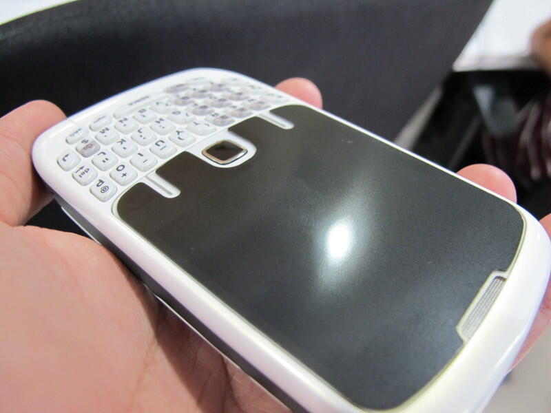 Blackberry Gemini 8520 Putih