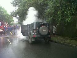 Jeep terbakar di TMII