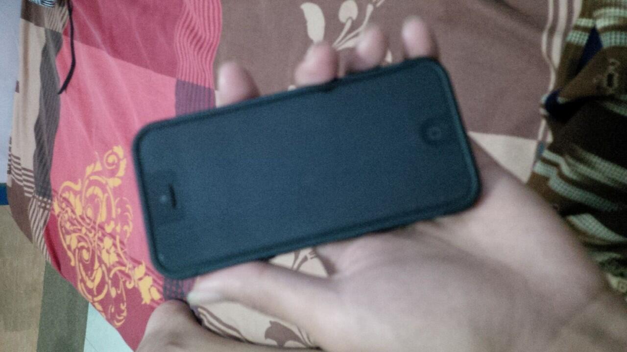 jual iphone 5 16 gb apa adanya 4jt an aja