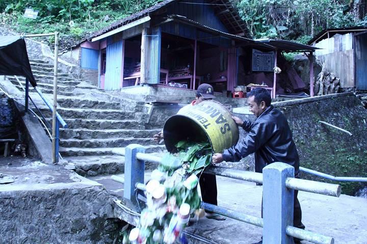 Oh ternyata gini kelakuannya, pantesan...