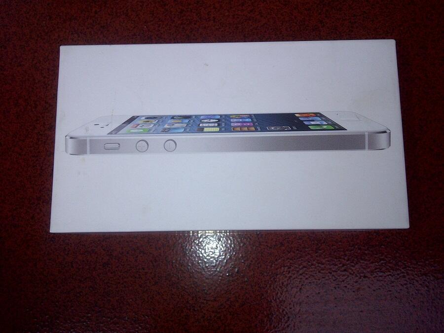 BOX I Phone 5 + Earpod I Phone 5 ORIGINAL ga pernah pake BANDUNG !